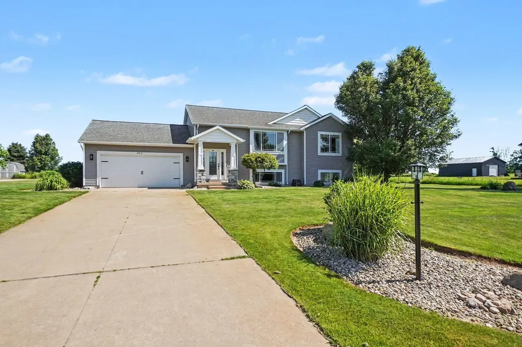 4913 W Daisy Way Sheridan Charter Township MI 49412