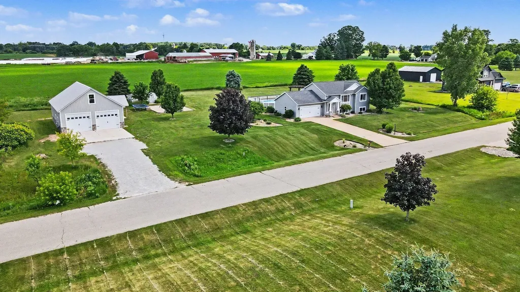 4913 W Daisy Way Sheridan Charter Township MI 49412