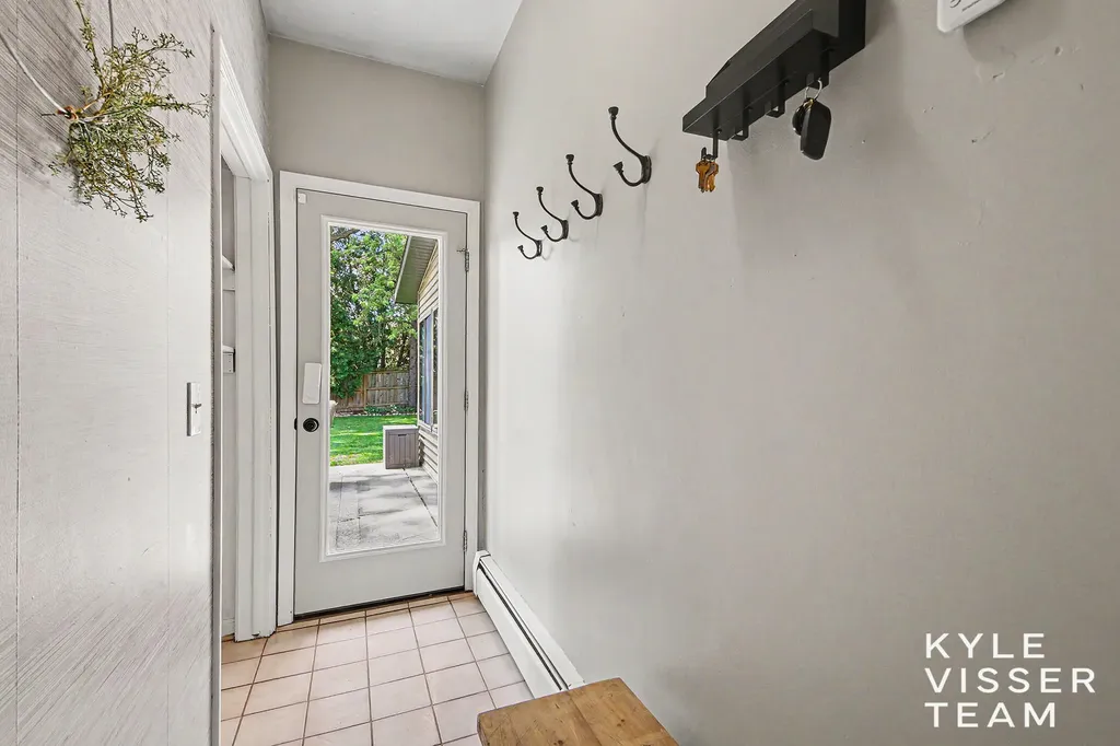 3305 Olderidge Drive NE Grand Rapids Charter Township MI 49525