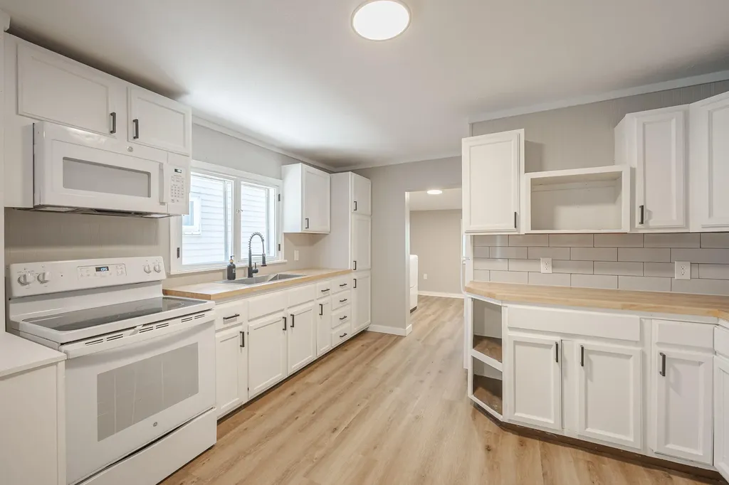 23 Palmer Street NE Grand Rapids City MI 49505