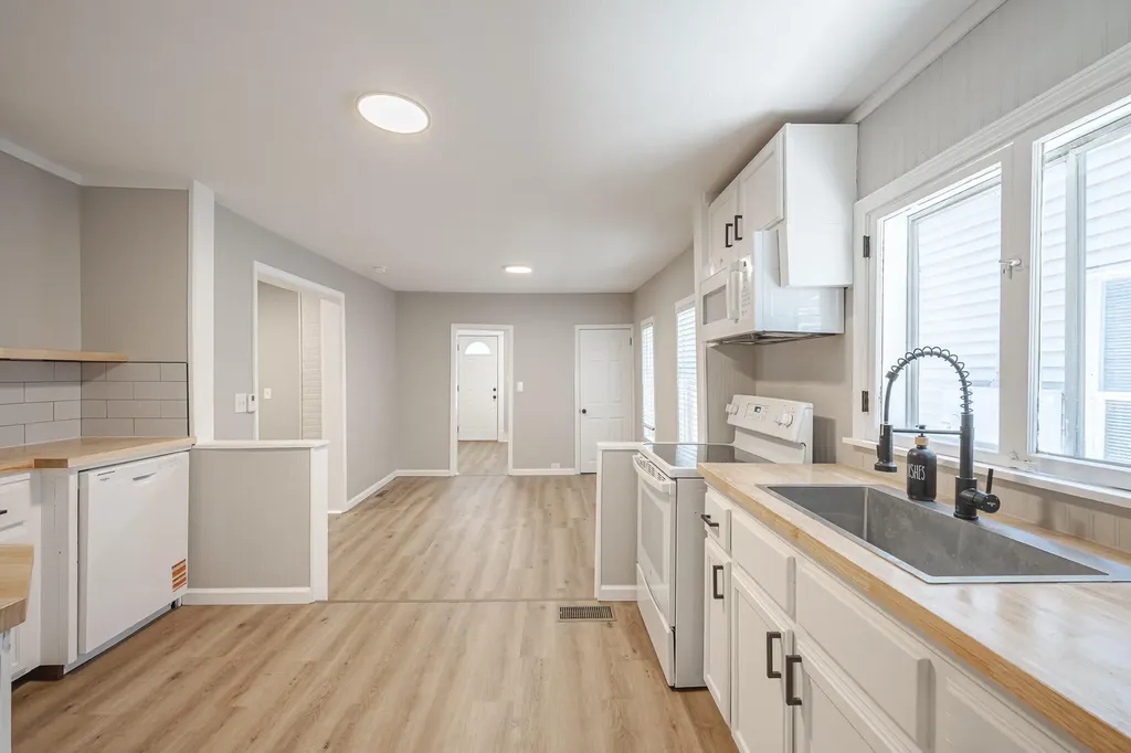 23 Palmer Street NE Grand Rapids City MI 49505
