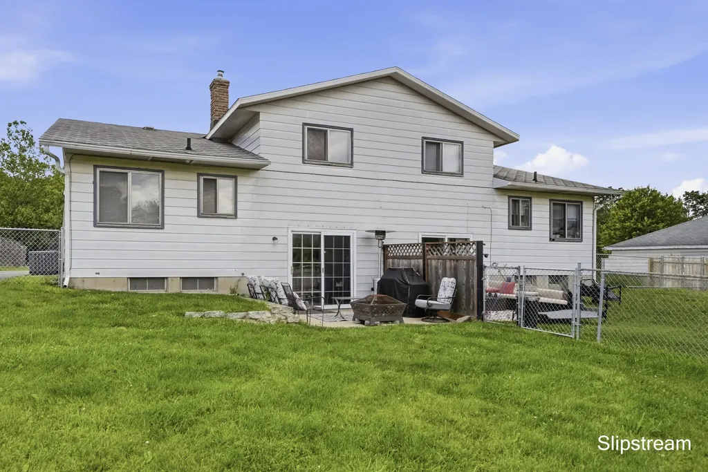 3758 Newcastle Drive SE Grand Rapids City MI 49508