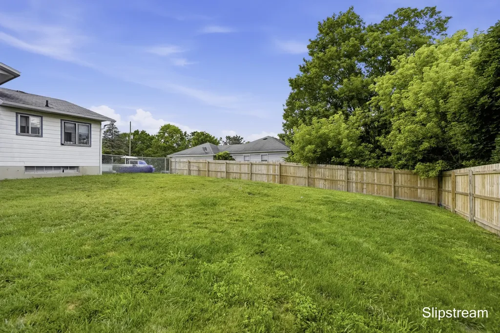 3758 Newcastle Drive SE Grand Rapids City MI 49508