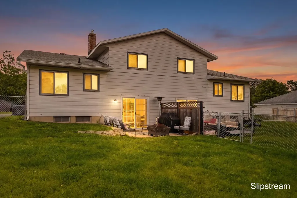 3758 Newcastle Drive SE Grand Rapids City MI 49508