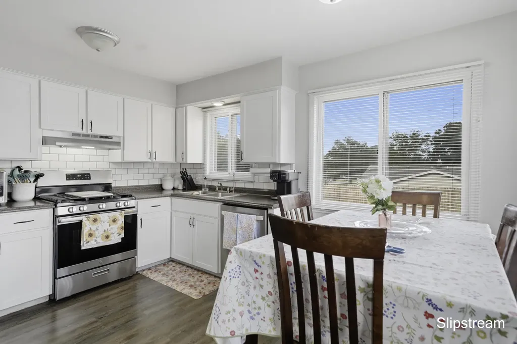 3758 Newcastle Drive SE Grand Rapids City MI 49508