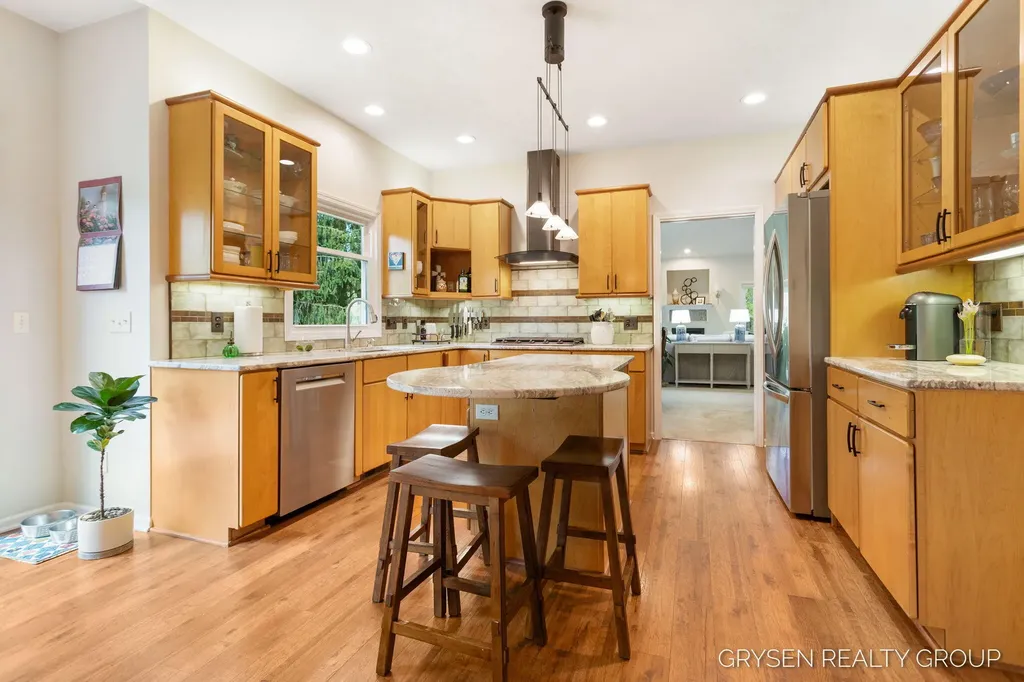 2137 Lamberton Creek Lane NE Grand Rapids City MI 49505