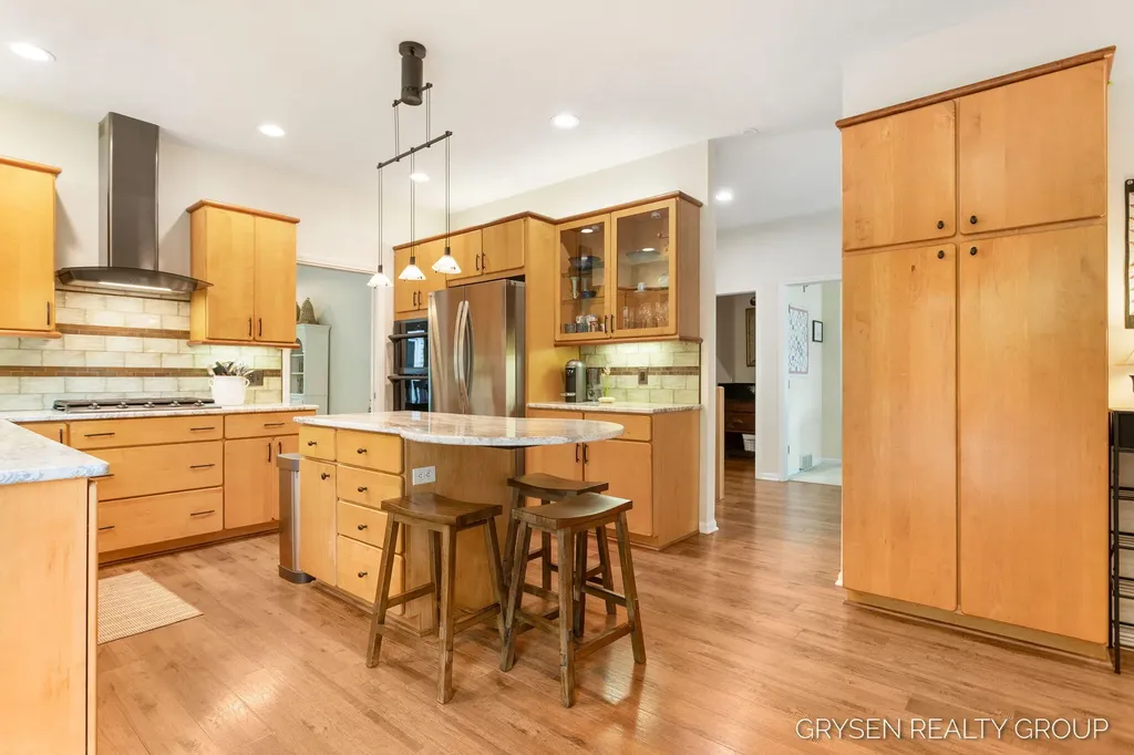 2137 Lamberton Creek Lane NE Grand Rapids City MI 49505