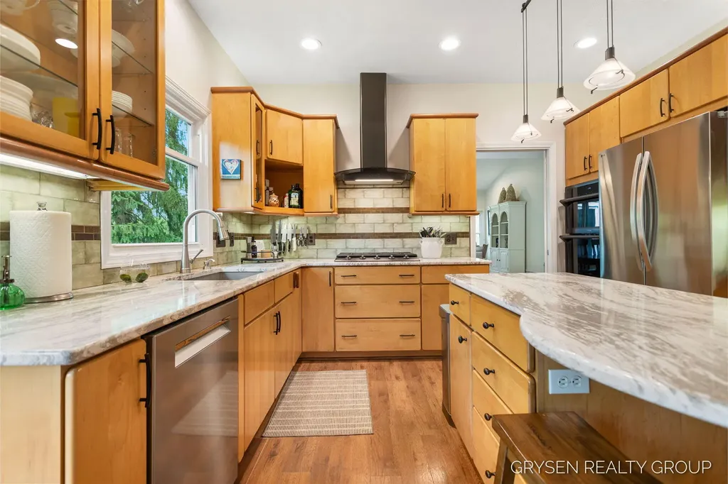 2137 Lamberton Creek Lane NE Grand Rapids City MI 49505