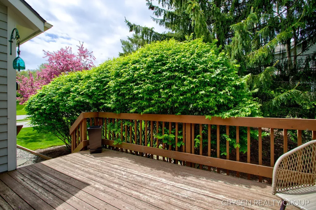2137 Lamberton Creek Lane NE Grand Rapids City MI 49505