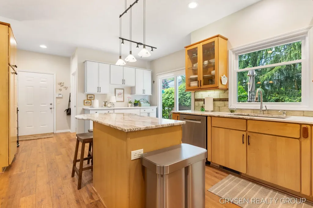 2137 Lamberton Creek Lane NE Grand Rapids City MI 49505