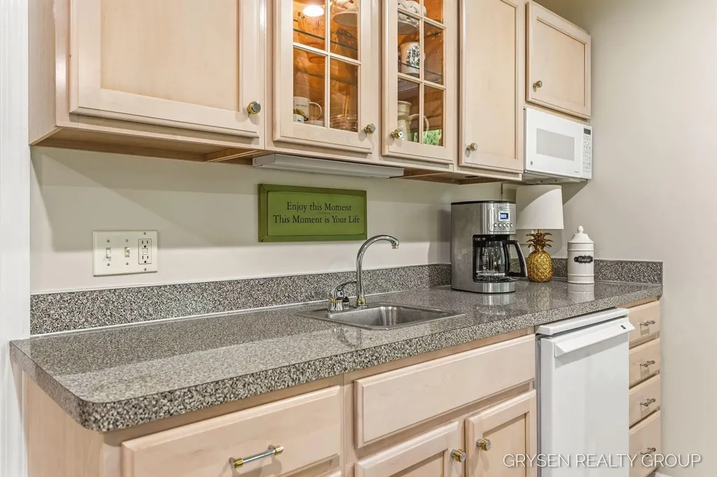 2137 Lamberton Creek Lane NE Grand Rapids City MI 49505