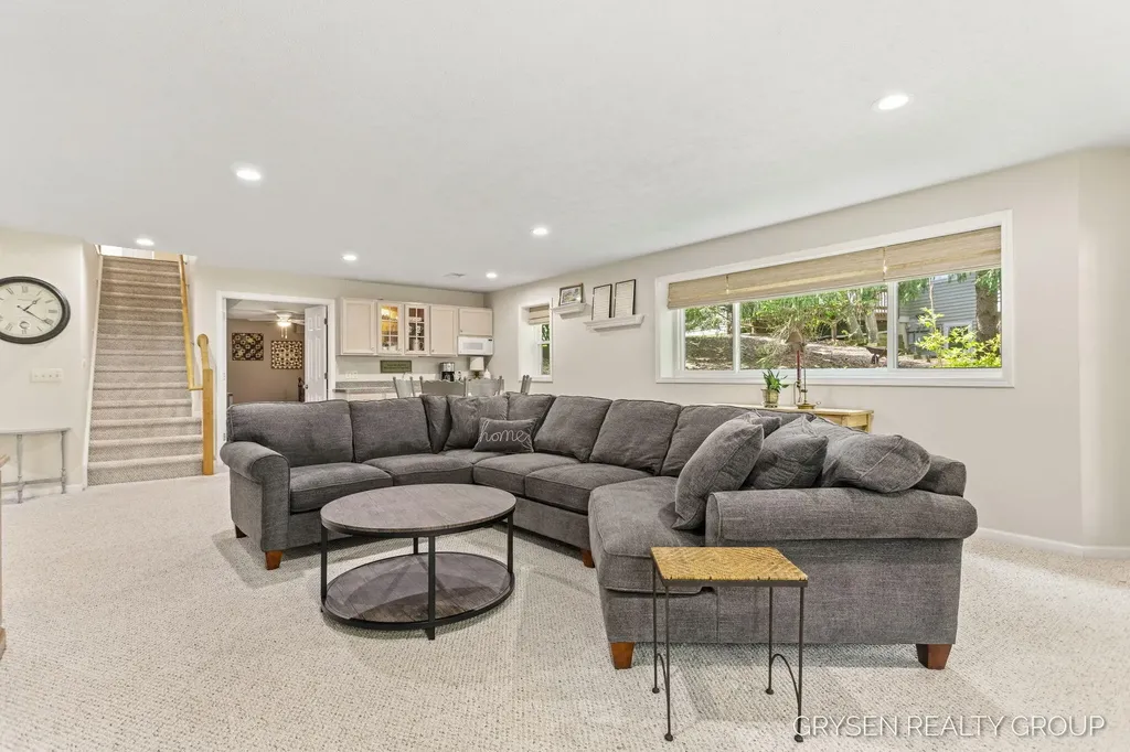 2137 Lamberton Creek Lane NE Grand Rapids City MI 49505