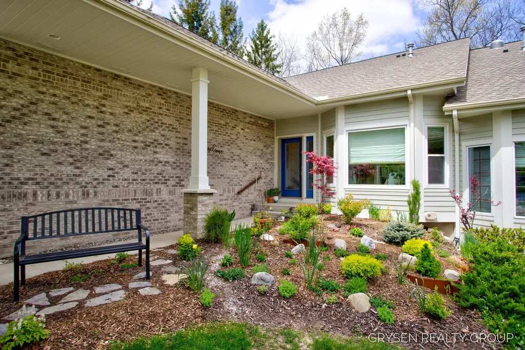 2137 Lamberton Creek Lane NE Grand Rapids City MI 49505