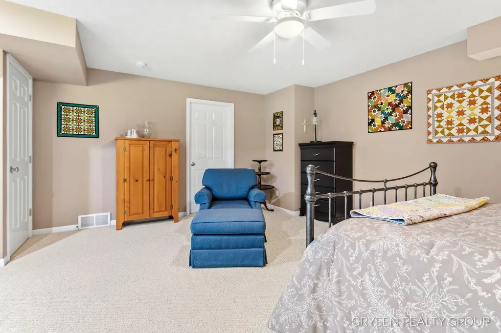 2137 Lamberton Creek Lane NE Grand Rapids City MI 49505