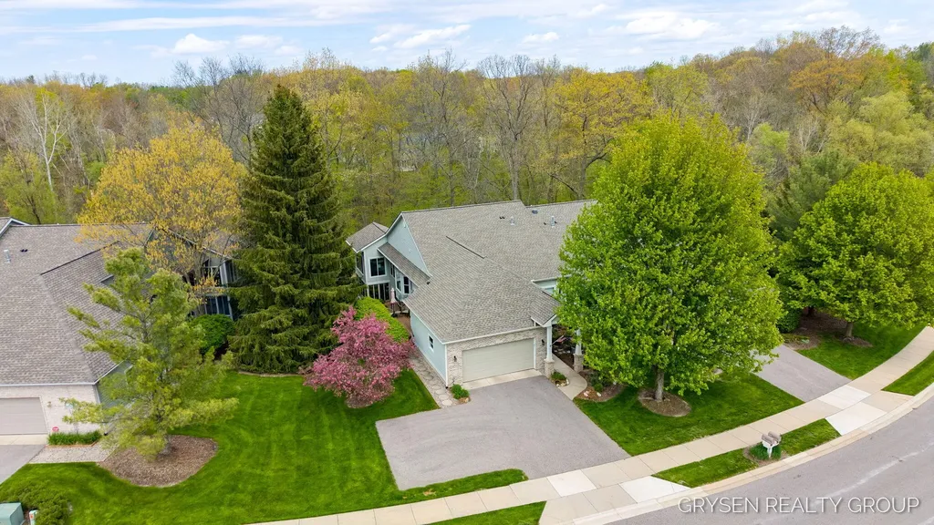 2137 Lamberton Creek Lane NE Grand Rapids City MI 49505