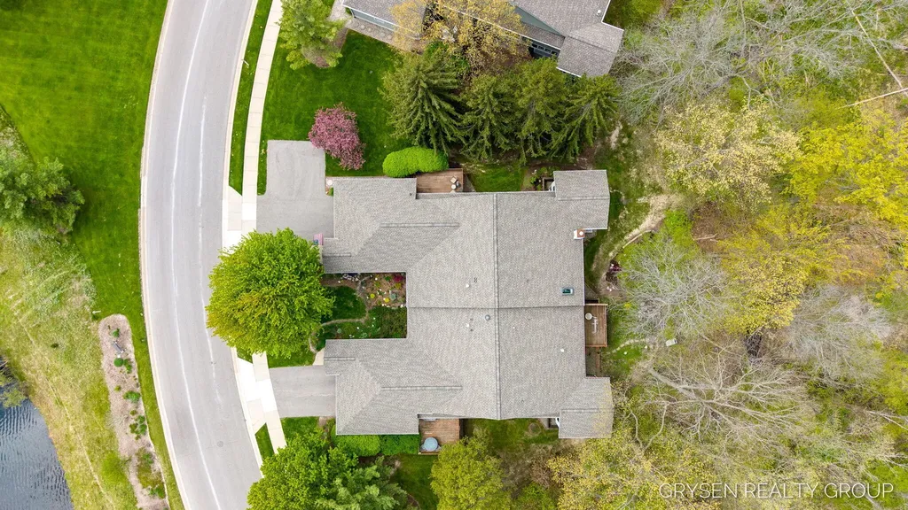 2137 Lamberton Creek Lane NE Grand Rapids City MI 49505