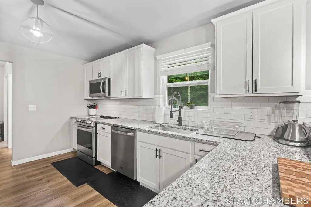 1672 E Ryan Woods Circle Valley Township MI 49010