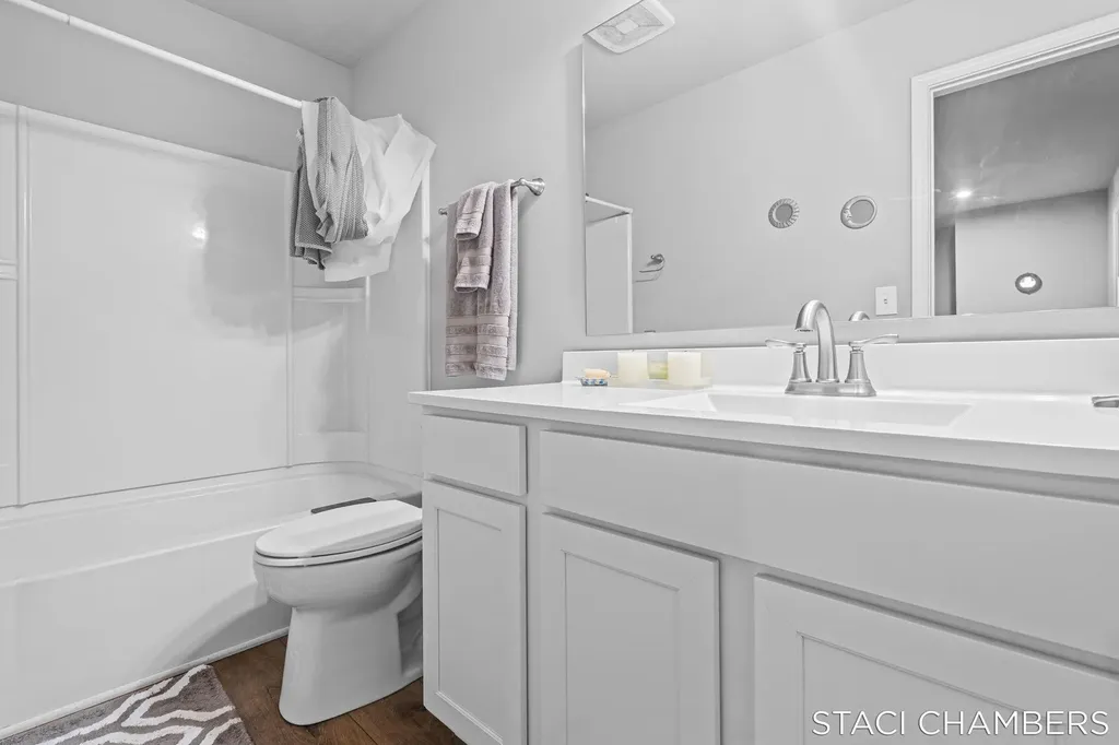 1672 E Ryan Woods Circle Valley Township MI 49010