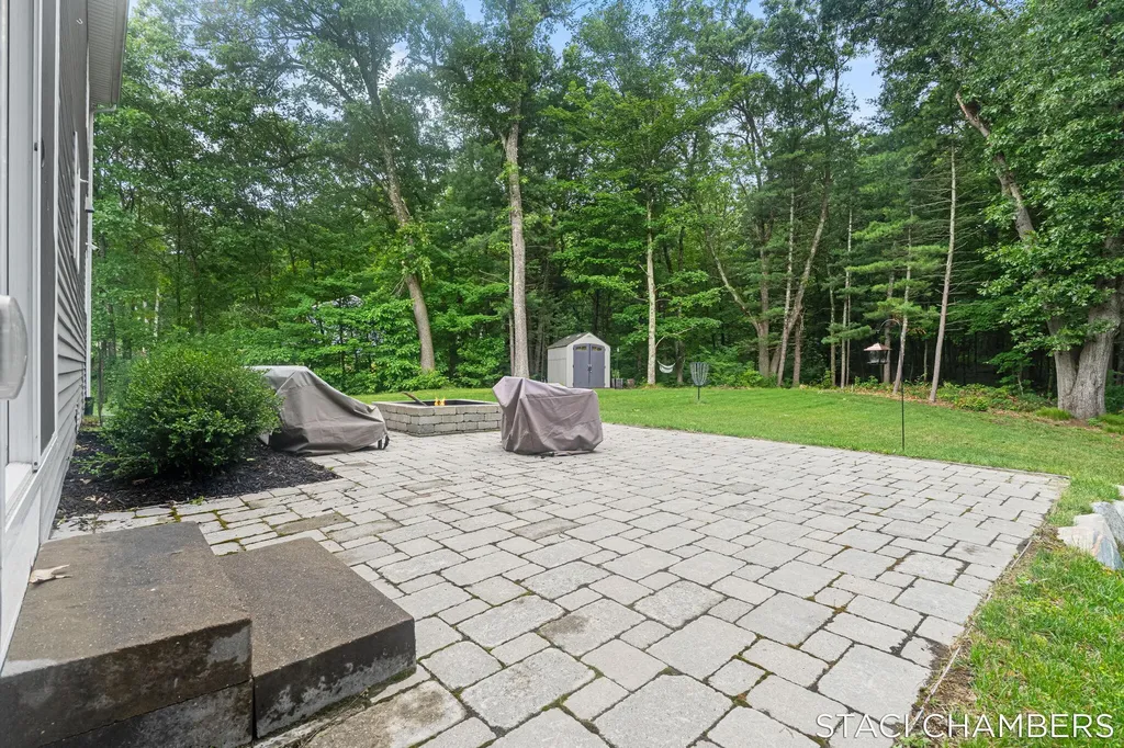 1672 E Ryan Woods Circle Valley Township MI 49010