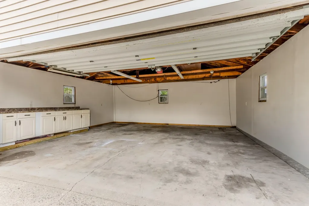 819 Harding Street NW Walker City MI 49544