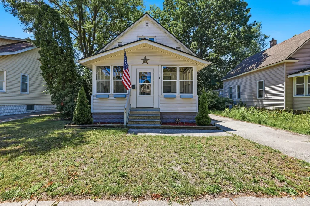 118 W 18th Street Holland City MI 49423
