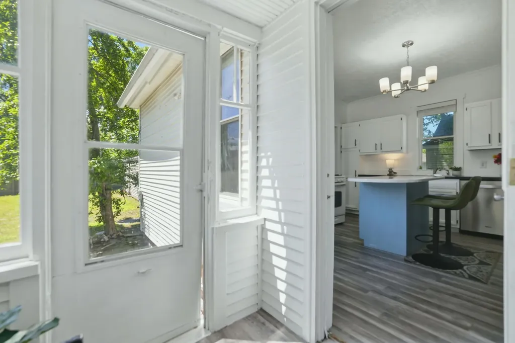 118 W 18th Street Holland City MI 49423