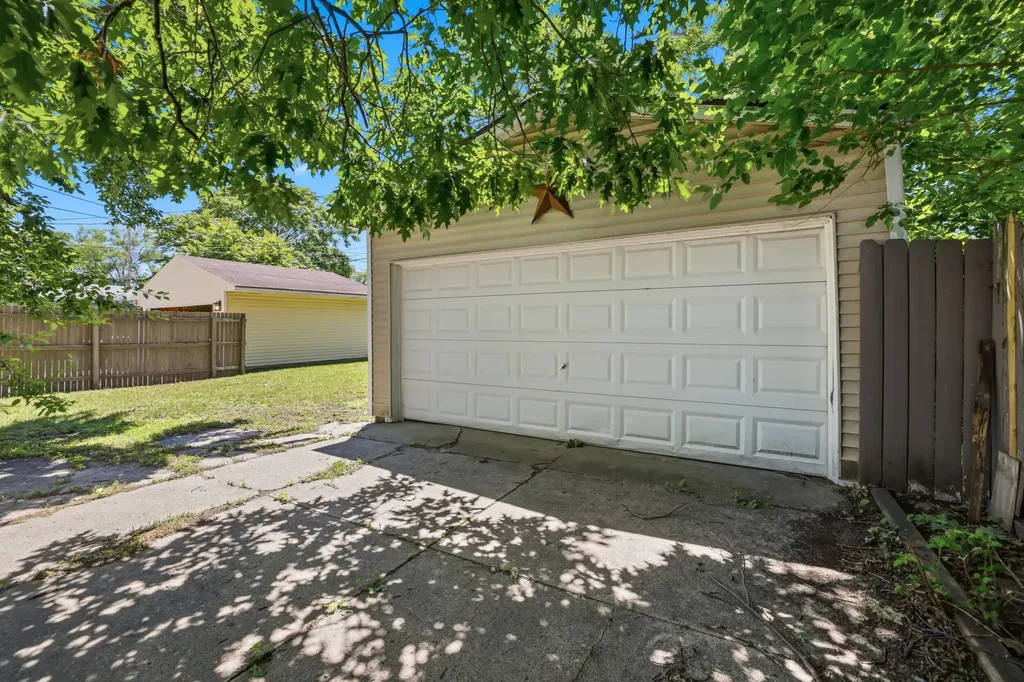 118 W 18th Street Holland City MI 49423