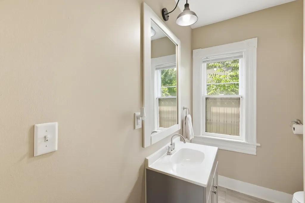 1009 2nd Street NW Grand Rapids City MI 49504