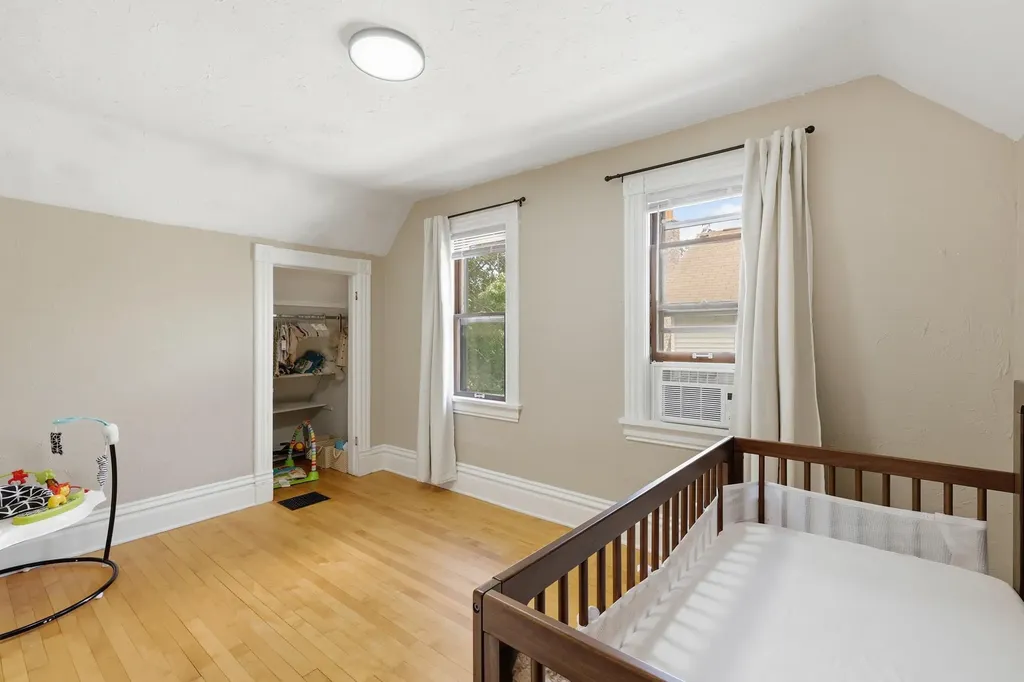 1009 2nd Street NW Grand Rapids City MI 49504