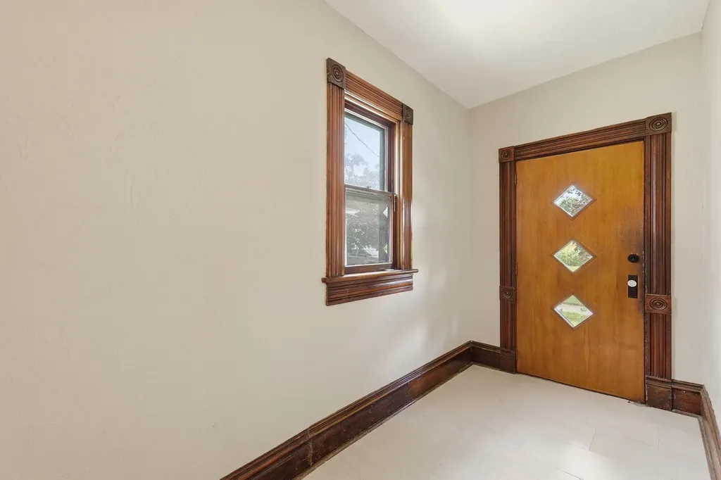 1009 2nd Street NW Grand Rapids City MI 49504
