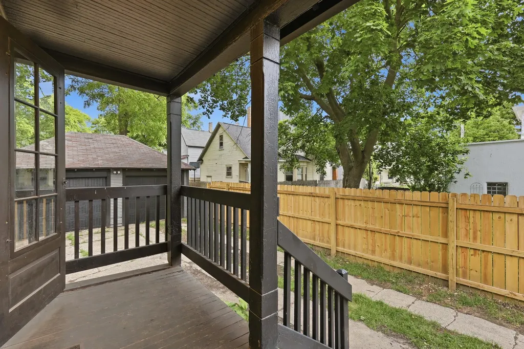1009 2nd Street NW Grand Rapids City MI 49504