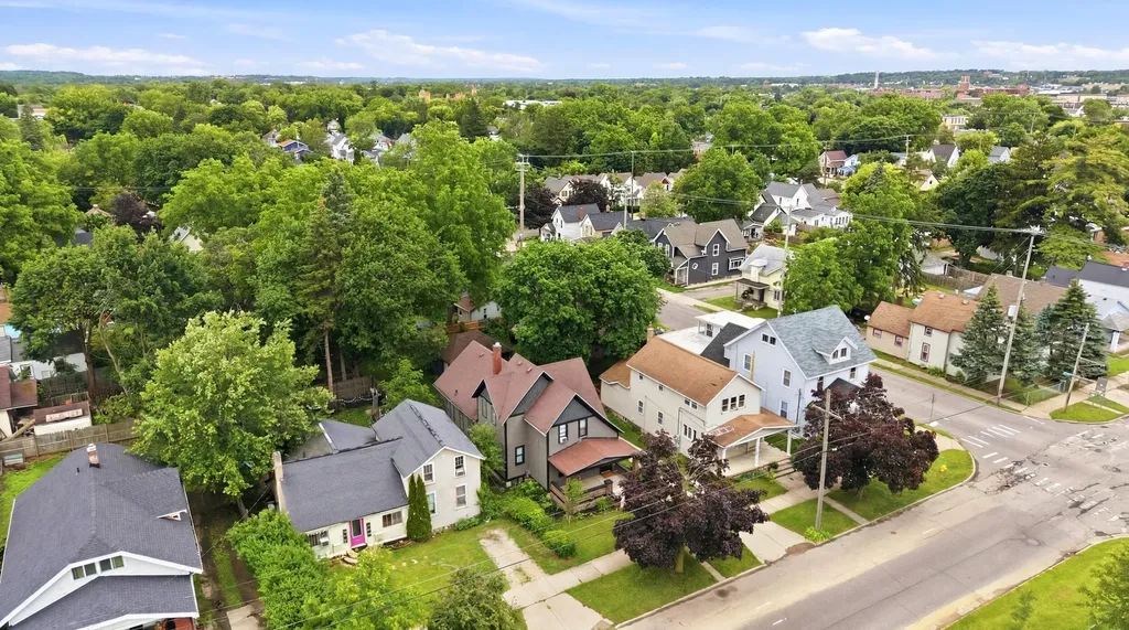 1009 2nd Street NW Grand Rapids City MI 49504