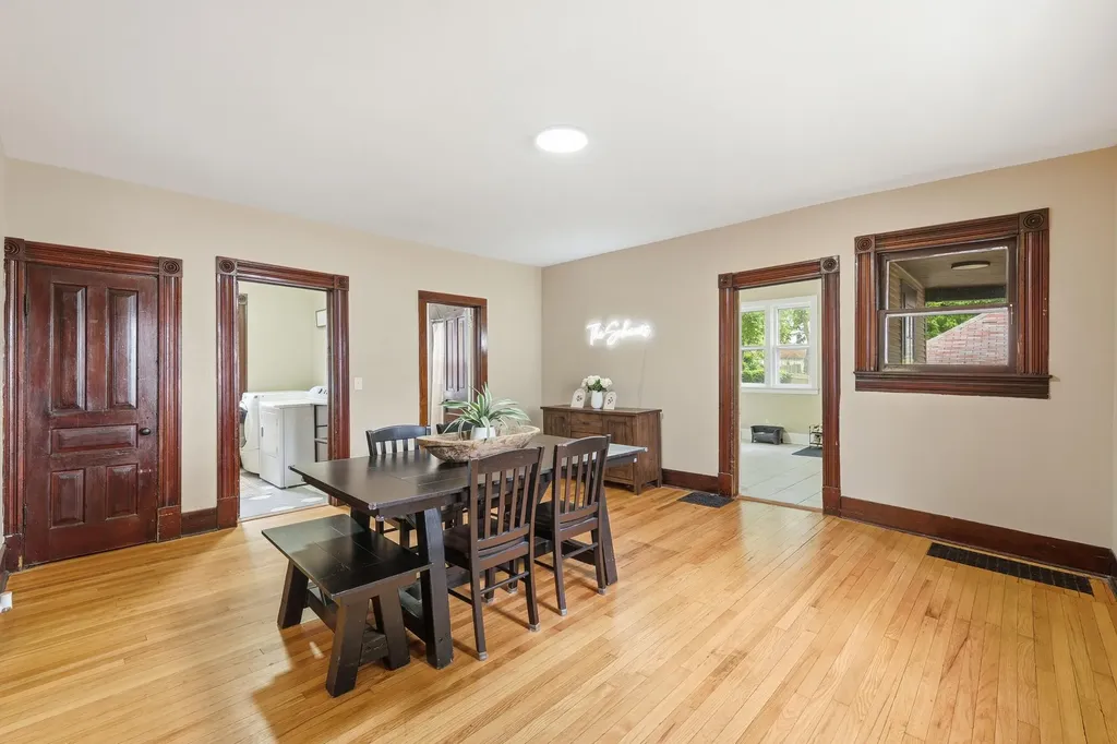1009 2nd Street NW Grand Rapids City MI 49504