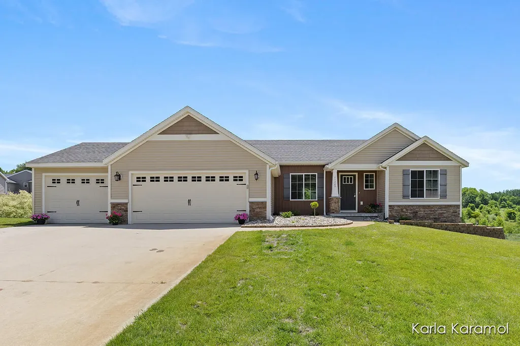 11782 Ridge Water Drive NE Algoma Township MI 49345