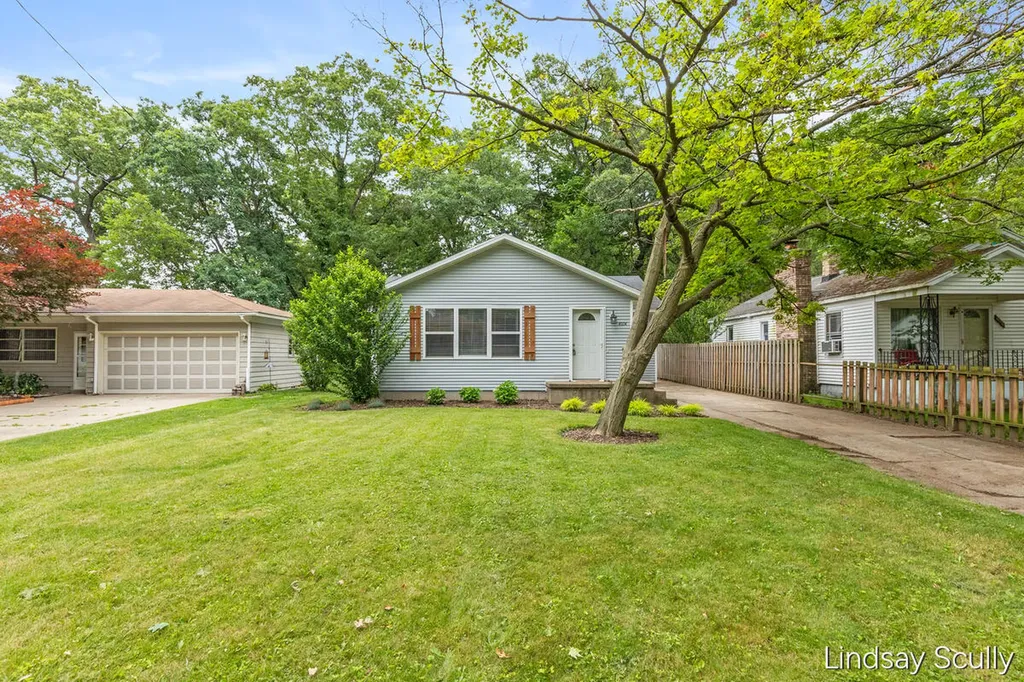 4914 Haughey Avenue SW Wyoming City MI 49548