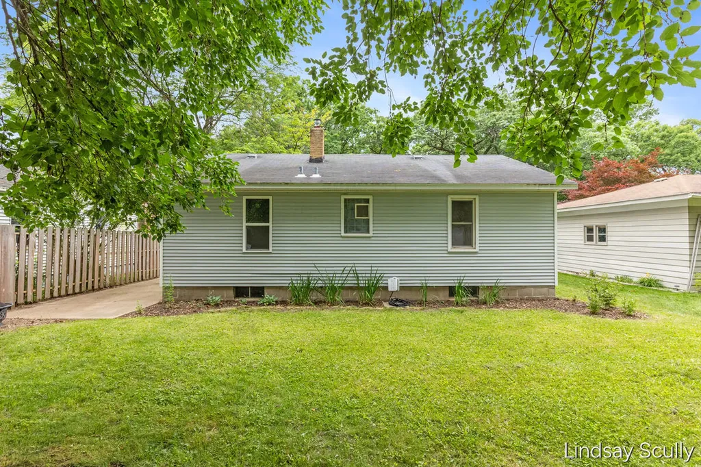 4914 Haughey Avenue SW Wyoming City MI 49548