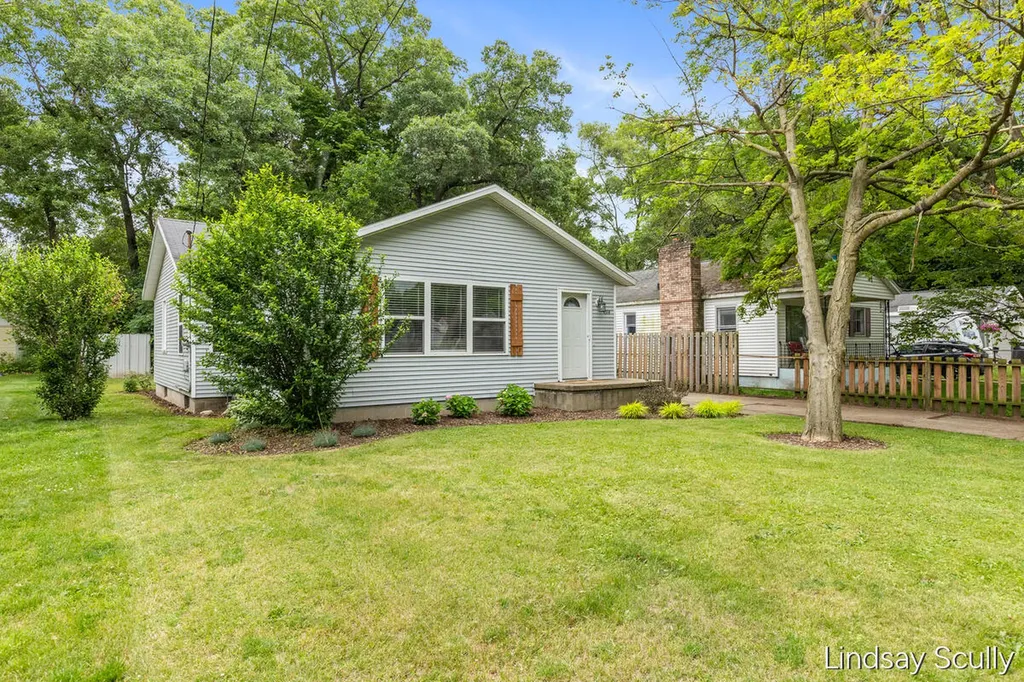 4914 Haughey Avenue SW Wyoming City MI 49548
