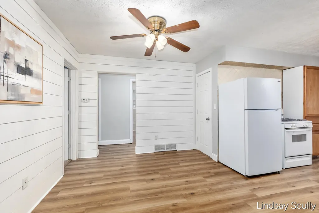 4914 Haughey Avenue SW Wyoming City MI 49548