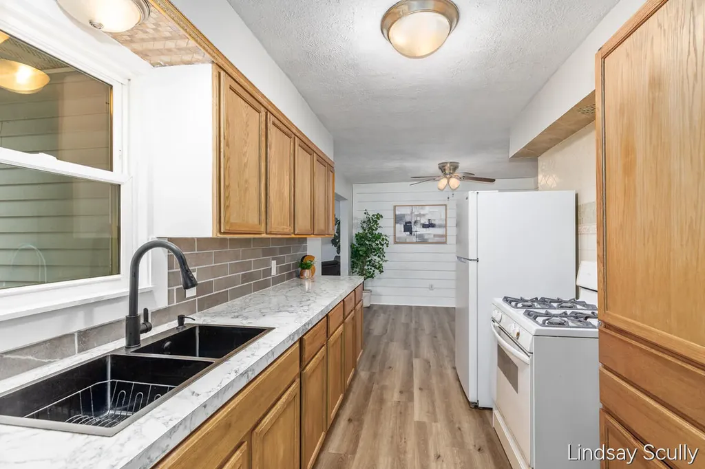 4914 Haughey Avenue SW Wyoming City MI 49548