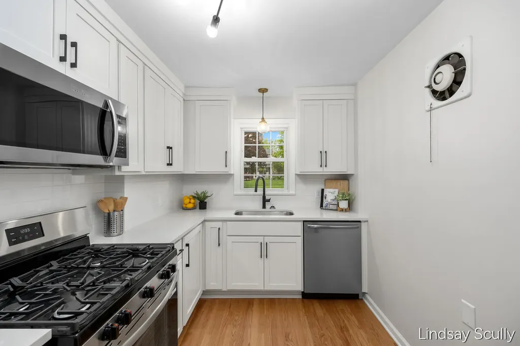 160 Boltwood Drive NE Grand Rapids City MI 49505