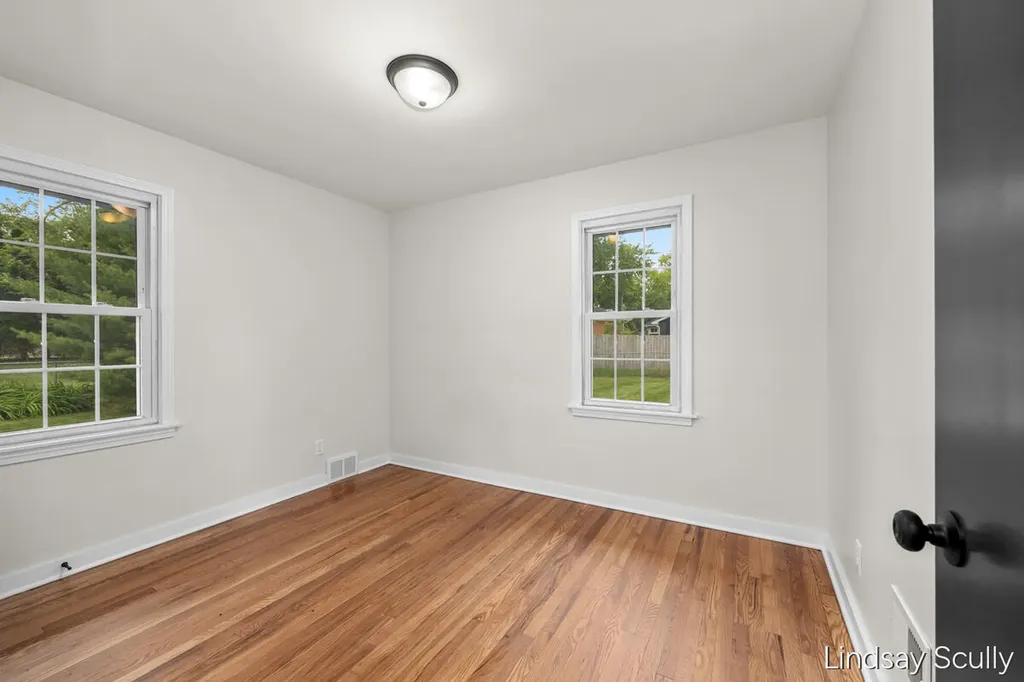 160 Boltwood Drive NE Grand Rapids City MI 49505