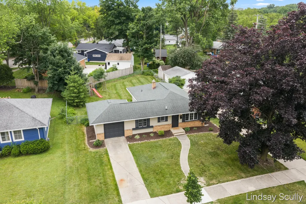160 Boltwood Drive NE Grand Rapids City MI 49505