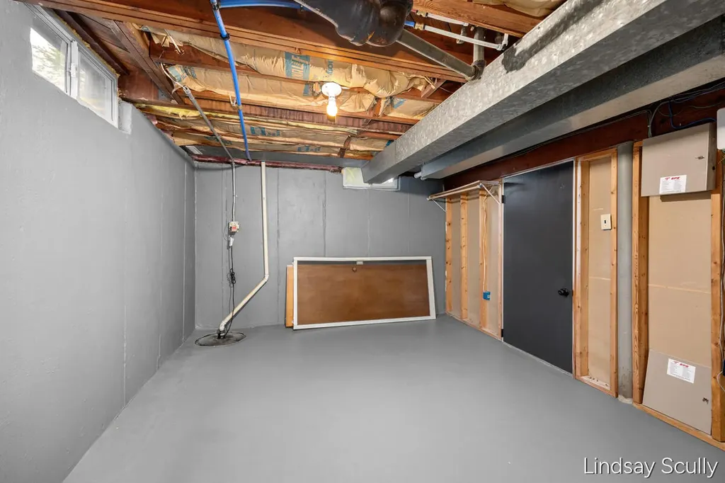 160 Boltwood Drive NE Grand Rapids City MI 49505