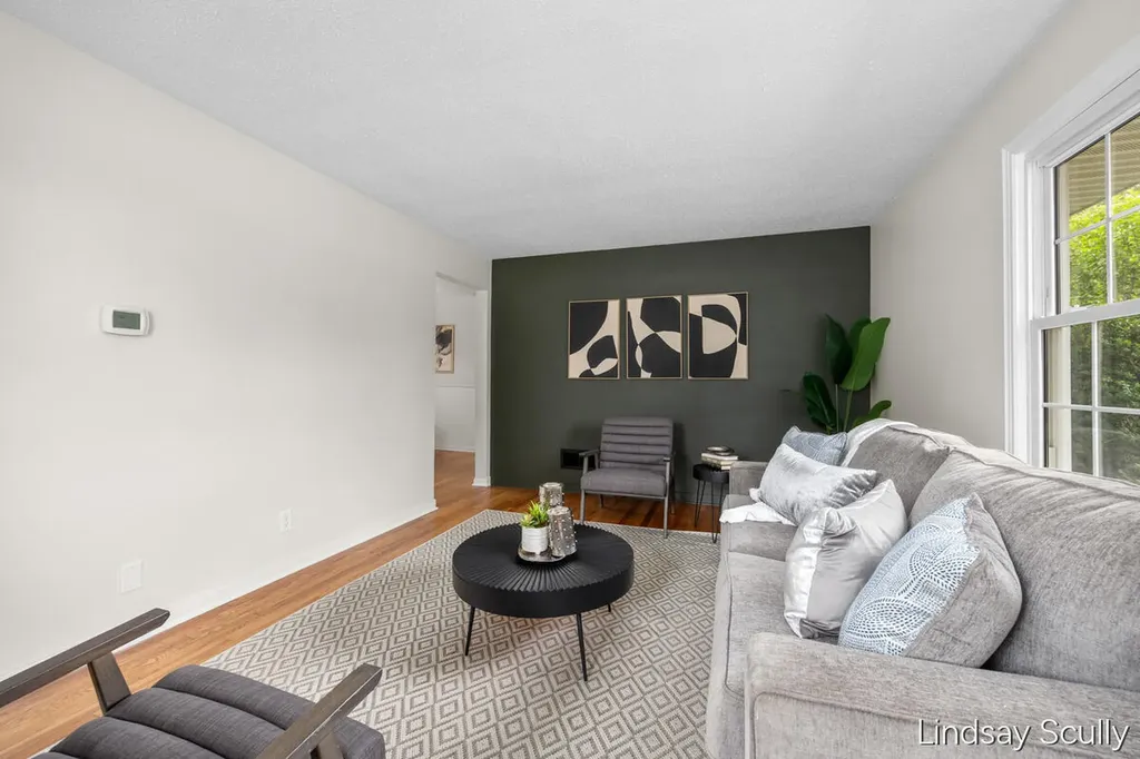 160 Boltwood Drive NE Grand Rapids City MI 49505