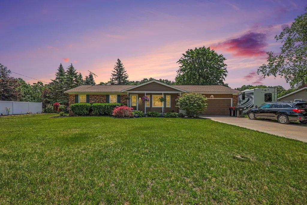 2256 Rogue River Road NE Plainfield Charter Township MI 49306