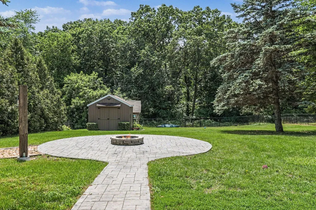2256 Rogue River Road NE Plainfield Charter Township MI 49306