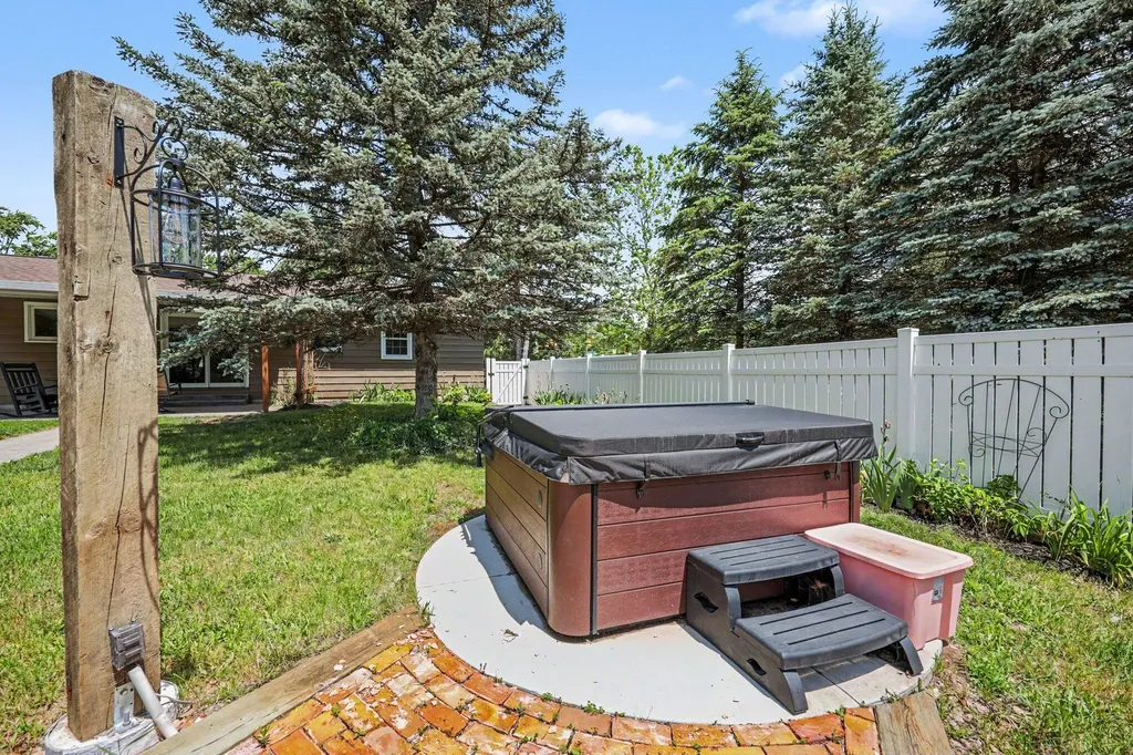 2256 Rogue River Road NE Plainfield Charter Township MI 49306