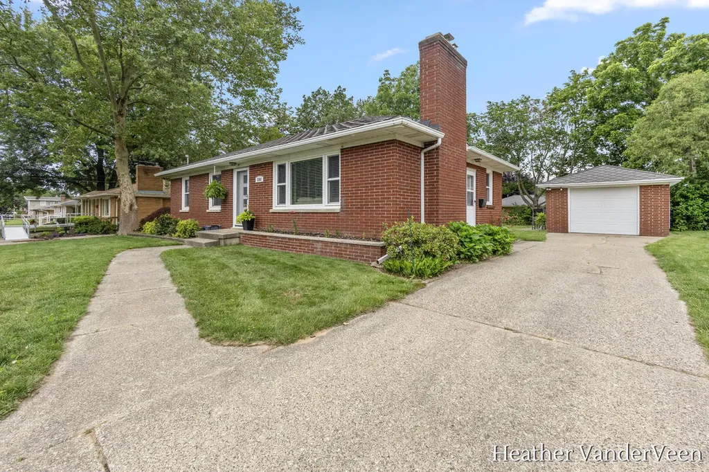 1281 Blanchard Street SW Wyoming City MI 49509