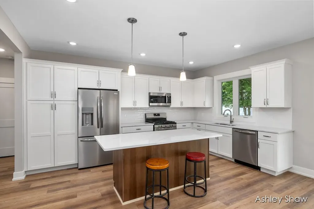 1500 Poppy Point Drive Georgetown Charter Township MI 49428