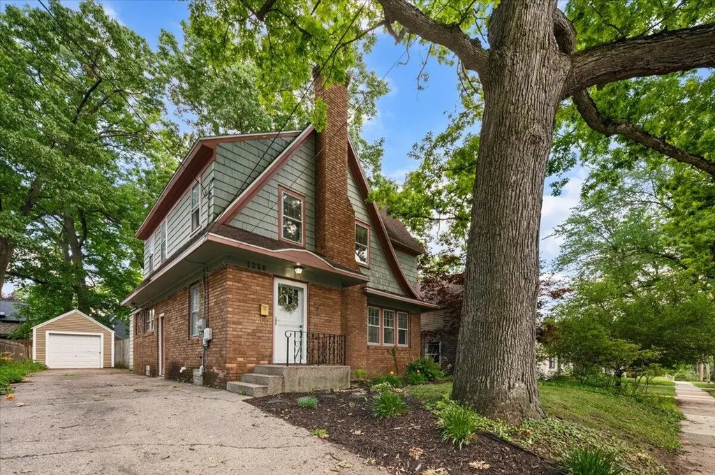 1220 Colorado Avenue SE Grand Rapids City MI 49506
